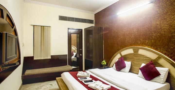 Hotel The Gold Regency - 02 Mins From New Delhi Railway Station Exterior foto
