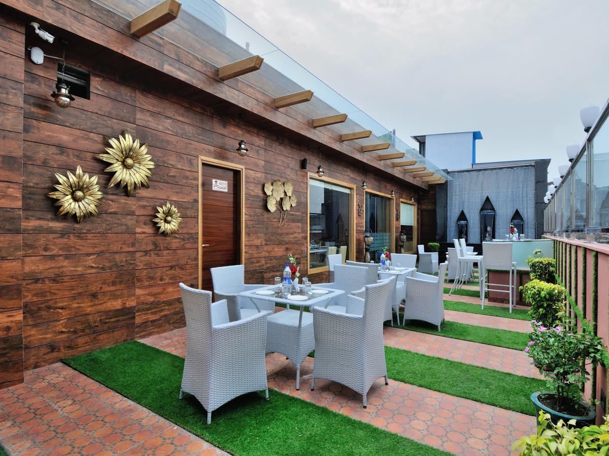Hotel The Gold Regency - 02 Mins From New Delhi Railway Station Exterior foto