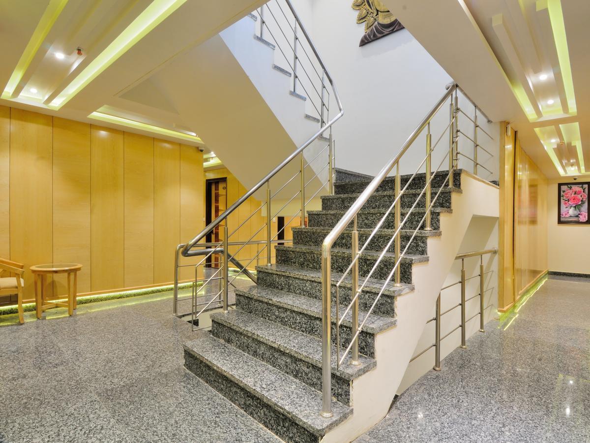 Hotel The Gold Regency - 02 Mins From New Delhi Railway Station Exterior foto