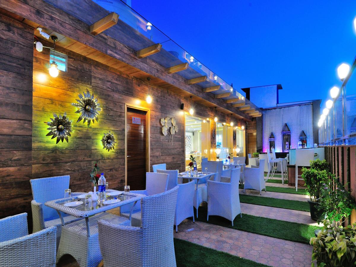 Hotel The Gold Regency - 02 Mins From New Delhi Railway Station Exterior foto